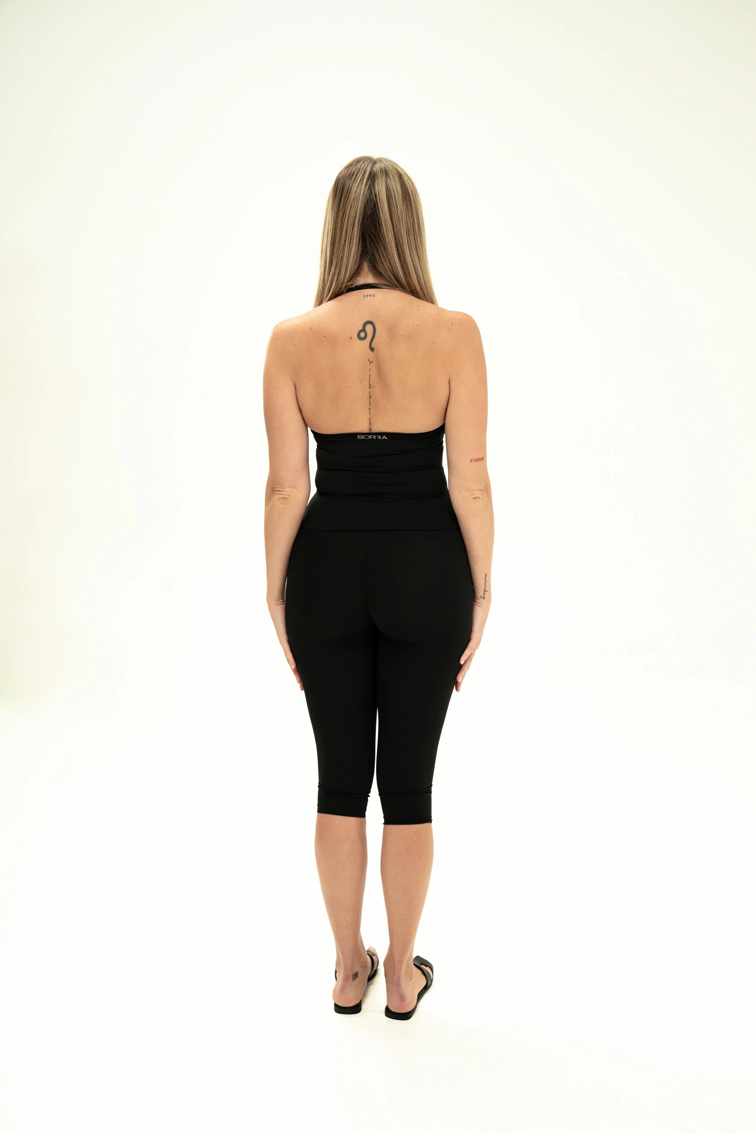 Form Scrunch Capri Classic Black
